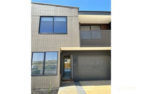 2c Gladman Rd, Maddingley, VIC 3340