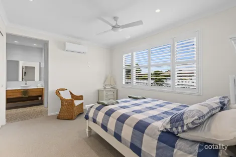 Property photo of 83 Esplanade Tin Can Bay QLD 4580