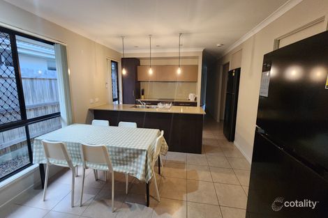 Property photo of 38 Sovereign Drive Deebing Heights QLD 4306
