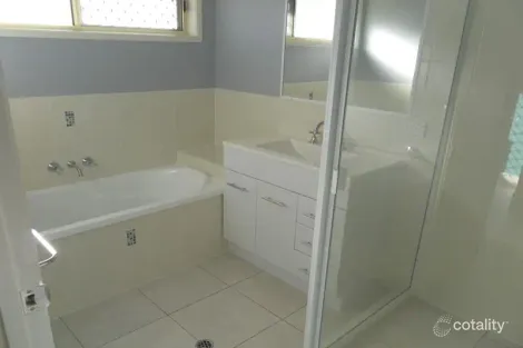 Property photo of 32 Bounty Circuit Eli Waters QLD 4655