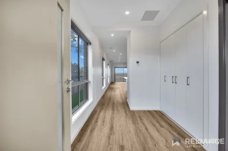 Property photo of 8 Octavia Place Strathtulloh VIC 3338