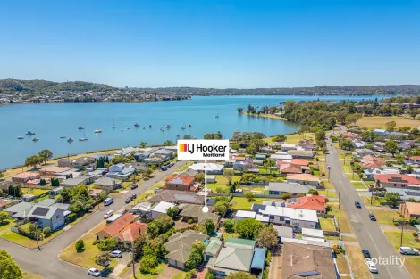 8 Fourth St, Booragul, NSW 2284