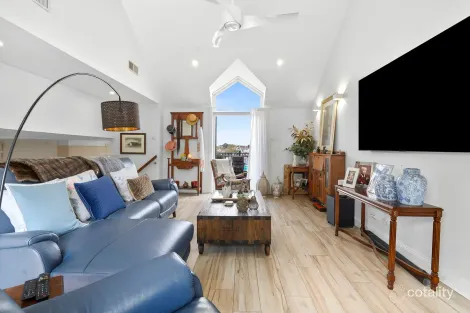 Property photo of 2/105 Cowper Street Goulburn NSW 2580