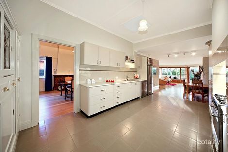 Property photo of 537 Centre Road Bentleigh VIC 3204