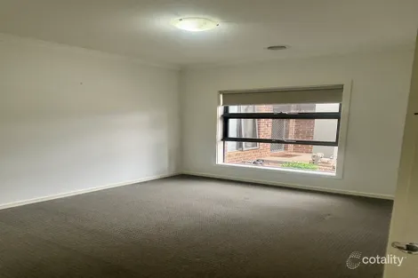 Property photo of 2/38 Loretta Boulevard Tarneit VIC 3029