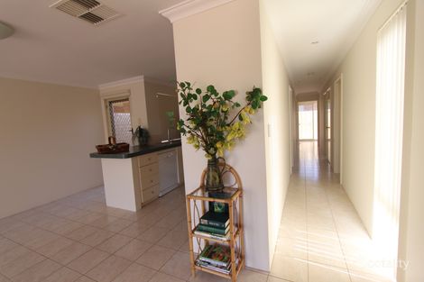 8/83 Station St, Cannington, WA 6107