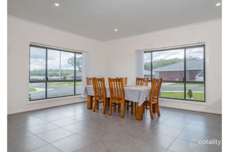Property photo of 2 Beatrice Close Armidale NSW 2350