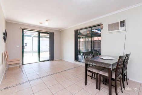 Property photo of 29 Wisla Circuit Roxburgh Park VIC 3064