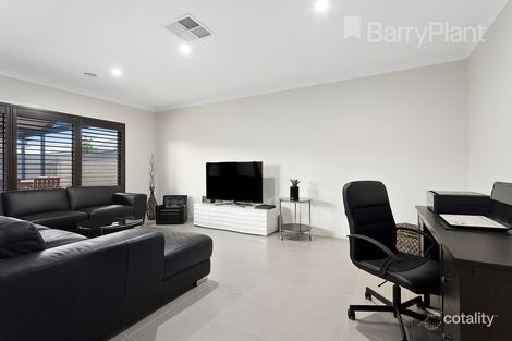 Property photo of 61 Serenity Way Craigieburn VIC 3064