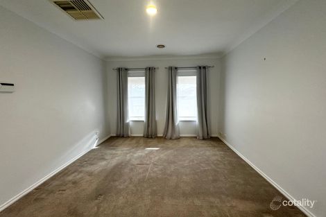 Property photo of 3 Risley Close Caroline Springs VIC 3023