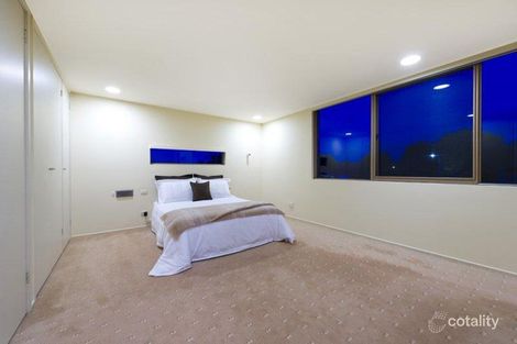 9 Penn Pl, Dingley Village, VIC 3172