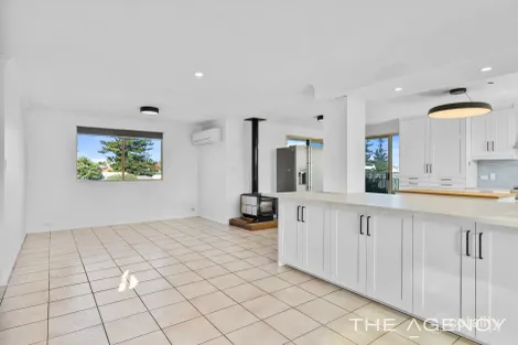 Property photo of 2 Finn Court Singleton WA 6175