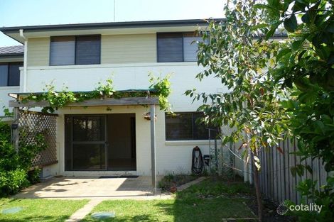 Property photo of 16 Honeyeater Grove Warriewood NSW 2102
