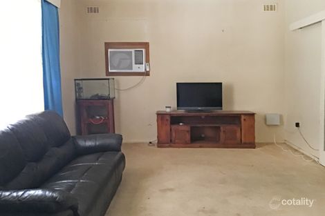 Property photo of 21 Sixth Avenue Narromine NSW 2821