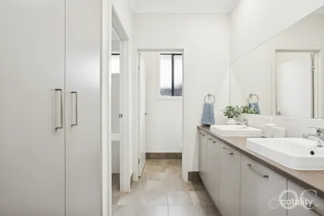 Property photo of 13 Kangaroo Terrace Mount Barker SA 5251