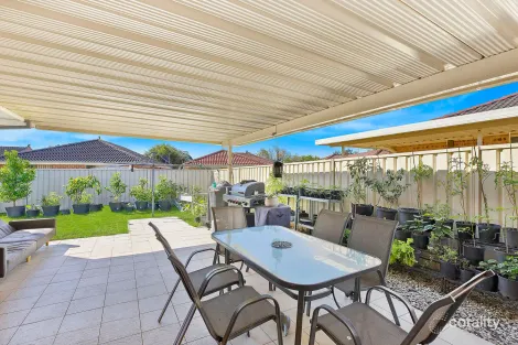 Property photo of 6 Clyde Close Bateau Bay NSW 2261