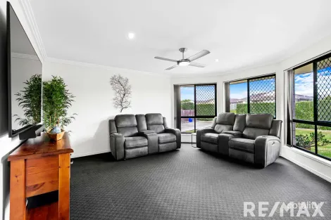 Property photo of 4 Tasman Drive Urraween QLD 4655