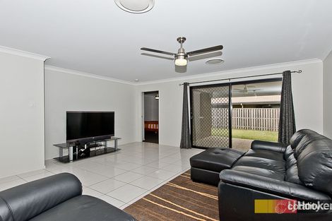 Property photo of 19 Merimbula Crescent Fitzgibbon QLD 4018