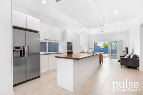 Property photo of 10 Delphi Court Rossmoyne WA 6148