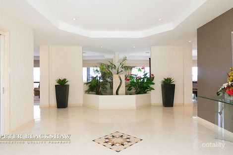Property photo of 10 Benalla Court Jerrabomberra NSW 2619