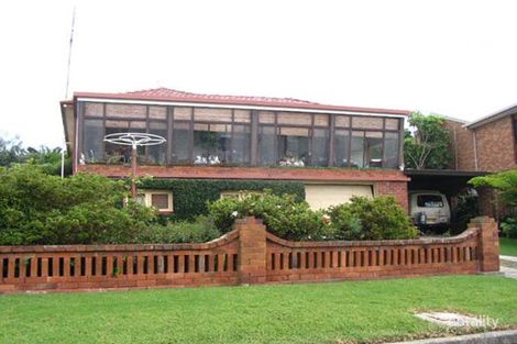 2 Gardeners Cres, Shellharbour, NSW 2529