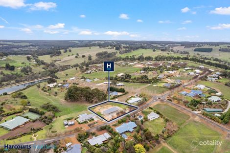 Property photo of 5 Robinia Way Kangaroo Gully WA 6255