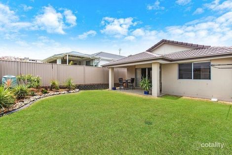 Property photo of 2/50 Newcastle Drive Pottsville NSW 2489