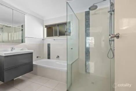 Property photo of 8 Glen Eagle Court Redbank Plains QLD 4301