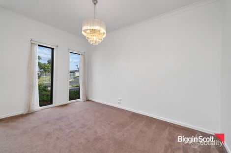 Property photo of 8 Mazel Drive Tarneit VIC 3029