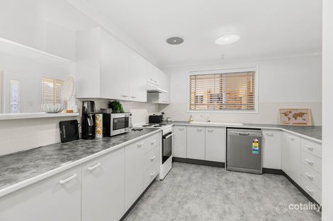 Property photo of 2/23 Bimbadeen Close Belmont North NSW 2280