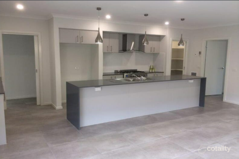 Property photo of 13 Danube Road Clyde VIC 3978