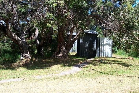 8 Poddyshot Pl, Ocean Beach, WA 6333