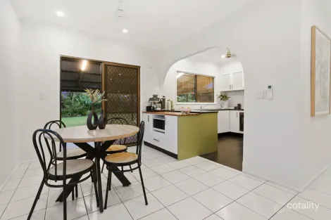 Property photo of 14 Edgeview Court Leanyer NT 0812