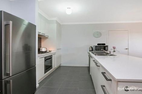 Property photo of 41 Sallys Run Hampton Park VIC 3976