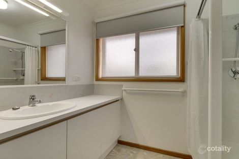 Property photo of 26 McCue Road Kalimna VIC 3909