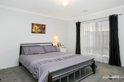 Property photo of 41 Sallys Run Hampton Park VIC 3976