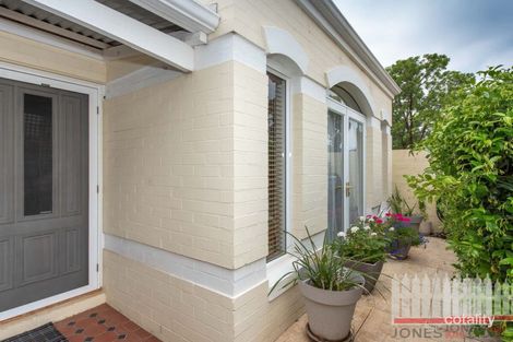 Property photo of 98B Anzac Terrace Bassendean WA 6054