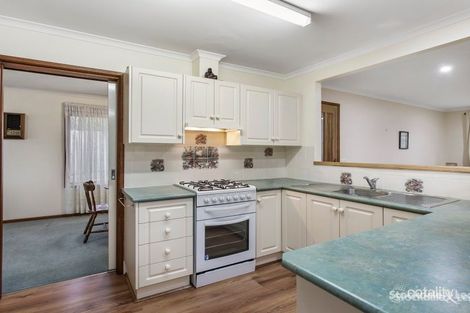 Property photo of 8 Oakwood Court Narre Warren VIC 3805