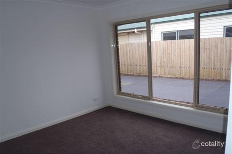 Property photo of 2/94 Longwarry Road Drouin VIC 3818