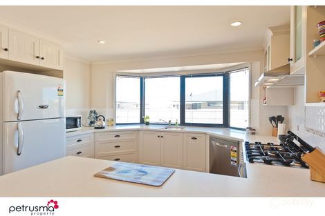 Property photo of 28 Alexander Circle Campania TAS 7026