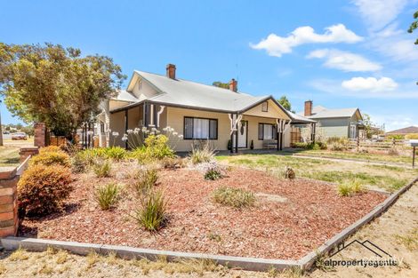 Property photo of 2 Milbourne Street Warracknabeal VIC 3393