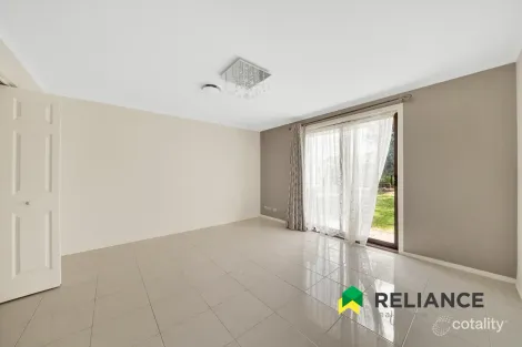 Property photo of 18 Lamb Grove Hoppers Crossing VIC 3029