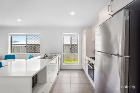 Property photo of 8 Alexander Place Gleneagle QLD 4285