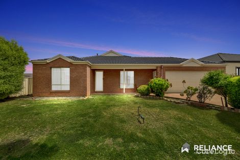 Property photo of 3 Woronora Way Taylors Hill VIC 3037