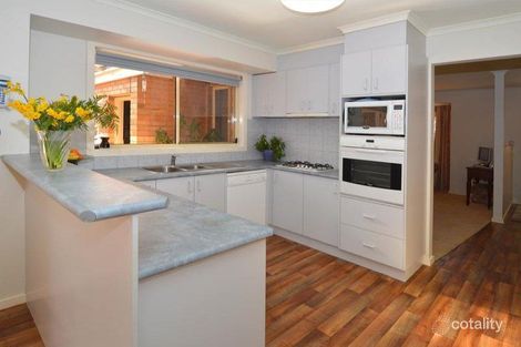 Property photo of 2 Sugargum Grove Cairnlea VIC 3023