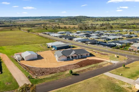 Property photo of 1 Bonnaccorde Place Cotswold Hills QLD 4350