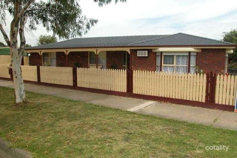 2 Hunter Ct, Cranbourne North, VIC 3977