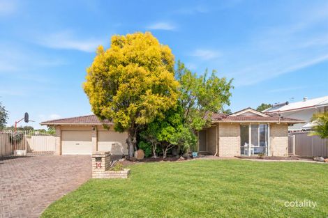 14 Leiden Pl, Forrestfield, WA 6058