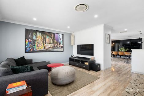 Property photo of 6 Baxter Close Huntingdale WA 6110