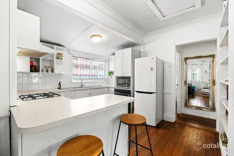 Property photo of 132 Thorneside Road Thorneside QLD 4158